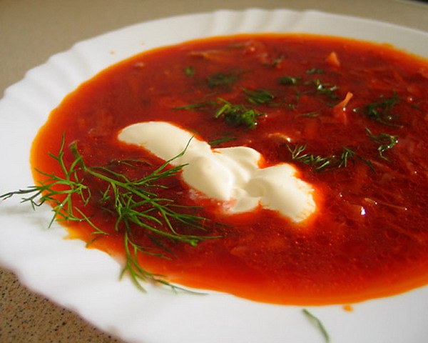 Sådan tilberedes ukrainske borsch