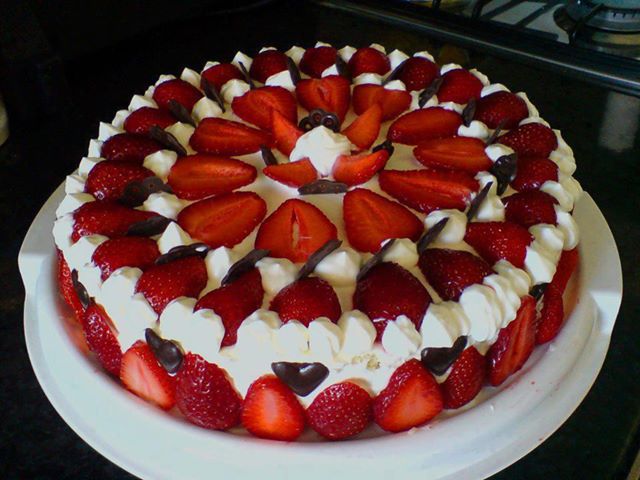 Classic Strawberry Cake Opskrift