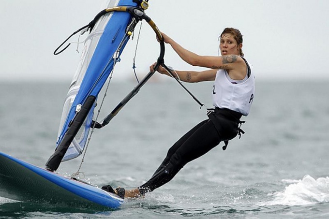 Hvorfor besluttede den polske surfer at sælge bronzemedaljen fra OL i 2012